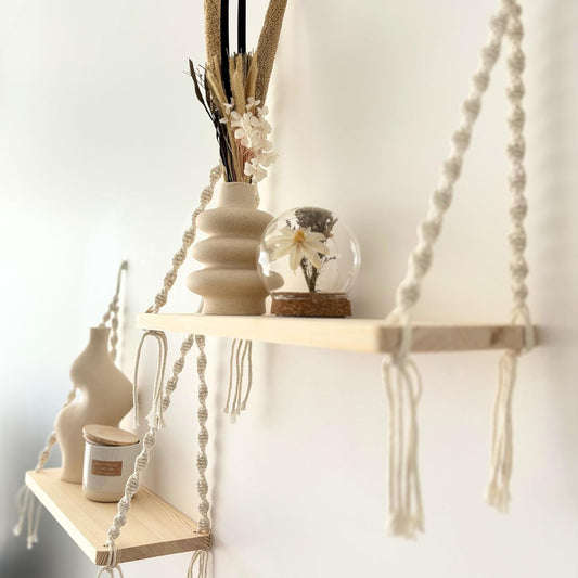 Mensole galleggianti boho in legno e corda, sospese con macram??. Mensola altalena, repisa shabby chic da parete, soffitto, finestra o esterno per piante. mensole etnico, shabby e design
